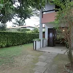 Daire Two-bedroom With Private Garden