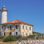 Daire Two-bedroom With Private Garden *