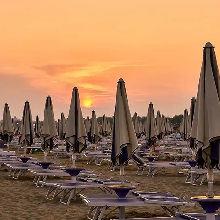 Appartamento Two-bedroom With Private Garden Bibione