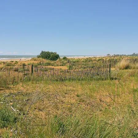 Two-bedroom With Private Garden Daire Bibione