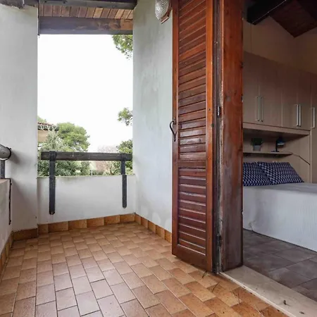 Two-bedroom With Private Garden Appartamento *