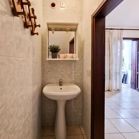 Two-bedroom With Private Garden *