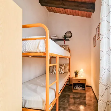 Two-bedroom With Private Garden * Бібіоне