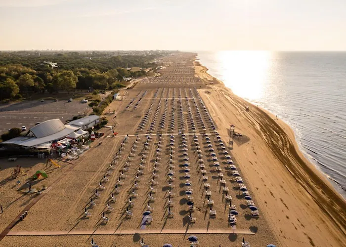 Lägenhet Two-bedroom With Private Garden Bibione