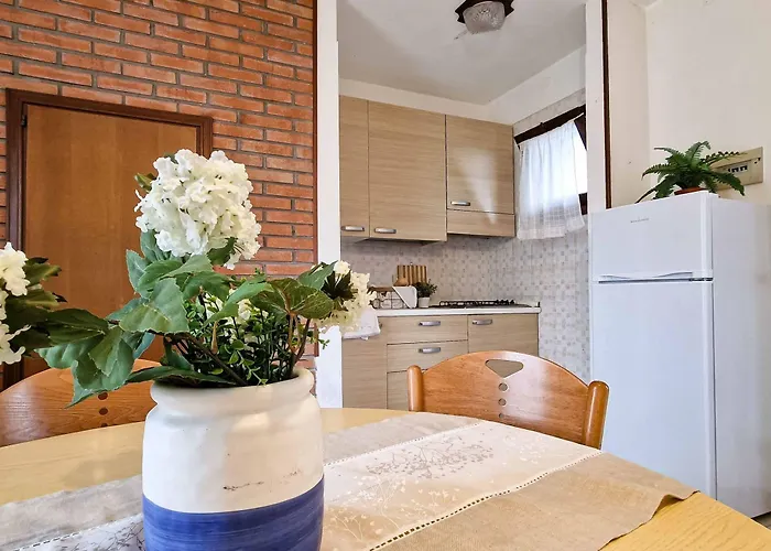 Lägenhet Two-bedroom With Private Garden Bibione